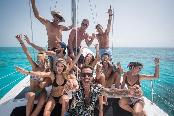 Isla Mujeres Private Catamaran, Cruising, Snorkeling having Fun!! - Drinks, water, snorkeling gear, and floats: what’s truly included