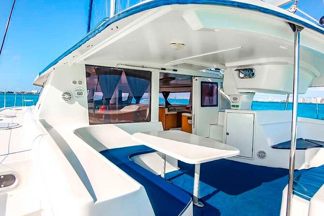 Isla Mujeres Sailing Adventure from Cancun - Playa Norte and the Isla Mujeres transition: from reef to shore