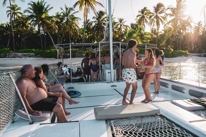 Isla Mujeres Spring Break Party Catamaran Snorkel and Open Bar - Snorkeling gear and the water break you’ll remember