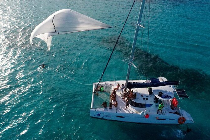 Isla Mujeres Tour on Catamaran with Snorkel, Open Bar, Buffet & Beach club - Catamaran Energy to Isla Mujeres: What This Day Trip Feels Like