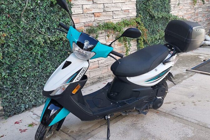 Italika D125 Private Scooter Rental in Tulum - How OZ Adventures sets up your Italika D125 rental