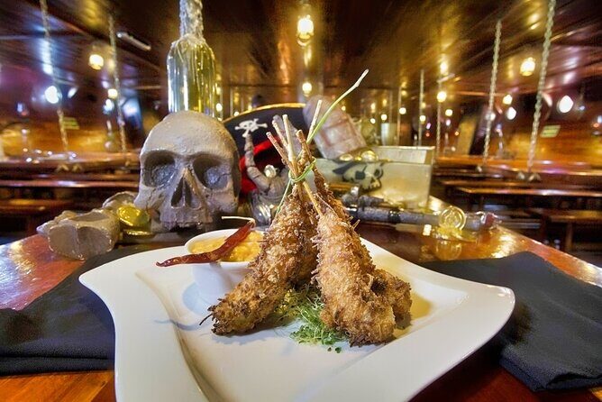 Jolly Roger Pirate Show and Dinner Cruise with Open Bar - Deluxe open bar: What you’re really paying for