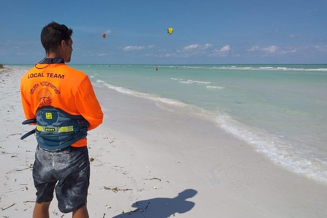 Kitesurfing lessons in Isla Holbox - The 3-hour lesson flow: from kite basics to riding