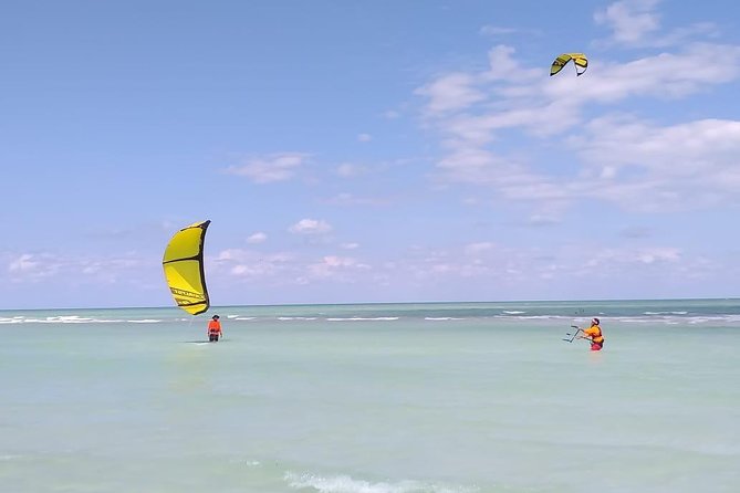 Kitesurfing lessons in Isla Holbox - Who should book this lesson (and who should rethink)