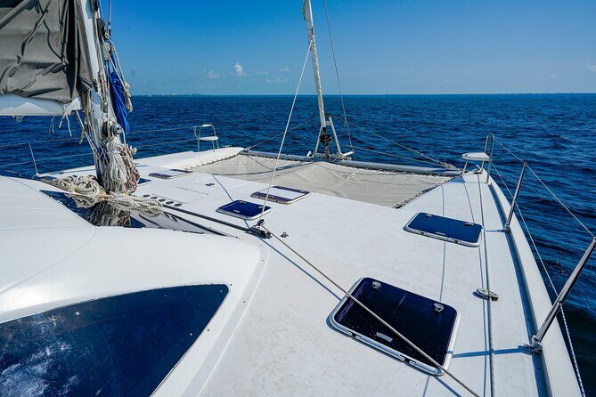 Laura Catamaran Private Tour to Isla Mujeres - Cruise Views: Cancun Coastline to Isla Mujeres Perspective