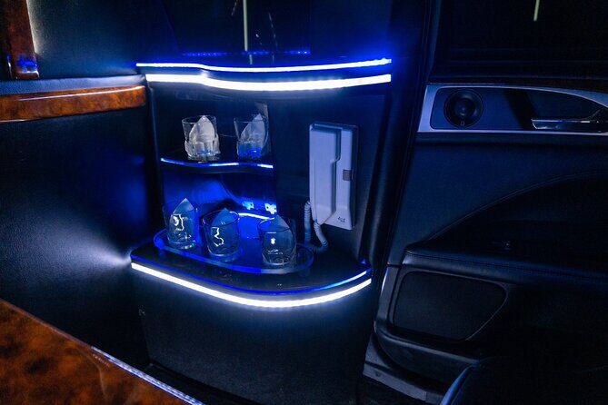 Lincoln Stretch limo from Cancun Hotel Zone to Cancun Airport - Why a Lincoln Stretch limo helps your Cancun departure