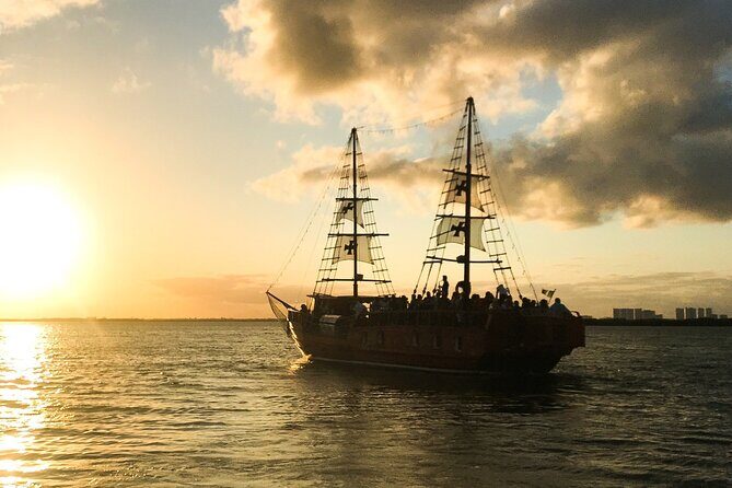 Live a Romantic Night Cruise Dinner at COLUMBUS (open bar included) - The Itinerary Flow: What the 2.5 Hours Feels Like