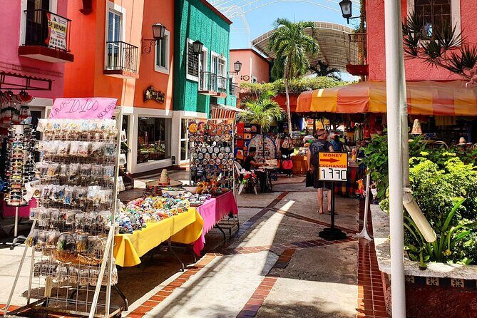 Live the Cancun City Experience! Round Transportation from Cancun - Price and value: what $92 buys you in a 5-hour day