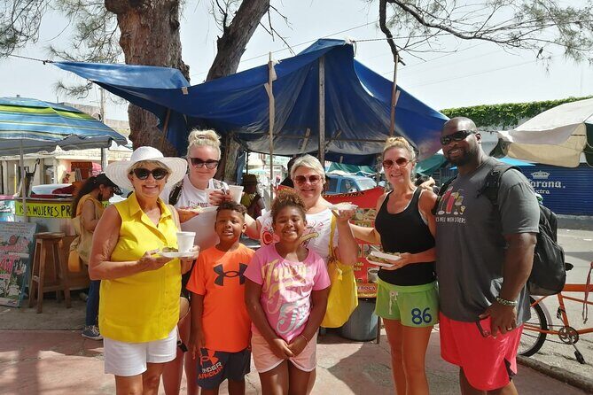 local walking food tour Inlakech Playa del Carmen - The 5-course lesson: fruit, mole, quesadillas, tacos, tamales, paletas