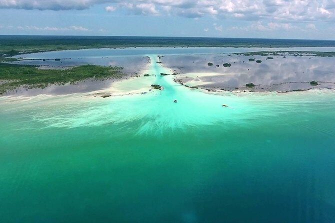 Lovely Bacalar - Getting There From Central Tulum: The Minivan Reality Check