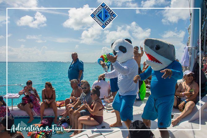 Luxury Catamaran tour to Isla Mujeres with Transportation from Cancun - From Cancun pickup to Isla Mujeres: your 7-hour rhythm