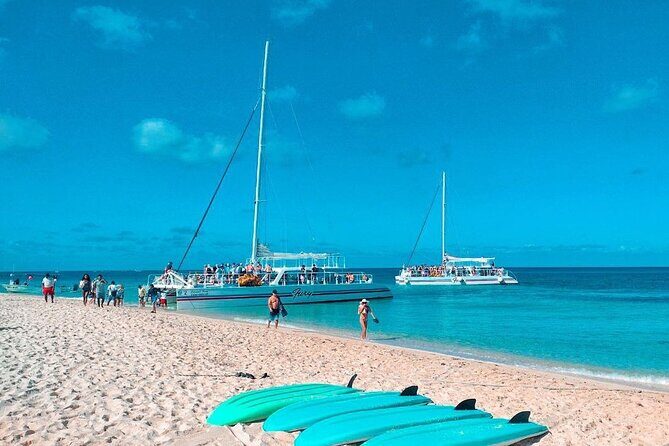 Luxury Cozumel Catamaran: Snorkel, Beach Club & Relaxation - Lunch, unlimited drinks, and the real pace of the day