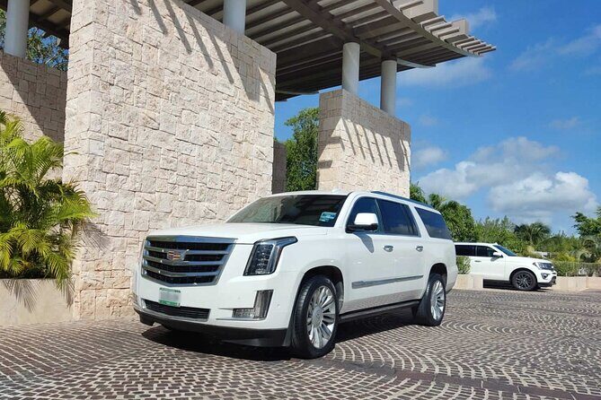 Luxury one way Cancun transfer from Cancun airport - Meeting your driver at Cancun Airport: the terminal-by-terminal game plan