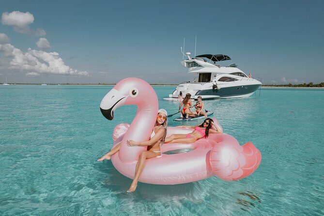 Luxury Private Bachelorette Yacht – 51' Leopard Tulum - 51-foot Leopard Yacht in Tulum: what that size means for your party