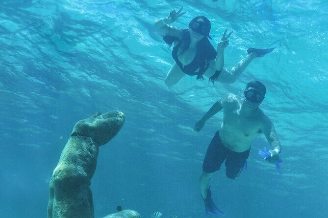 Luxury Sailing Experience to Isla Mujeres with Lunch & Open Bar - Isla Mujeres: how to use 2.5 hours for beaches and viewpoints