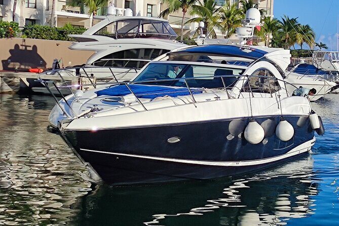 Luxury Sunseeker 50 - 6 hs Cancun - Isla Mujeres (MagicSea-SS) - A Private 6-Hour Sunseeker Day From Puerto Juárez