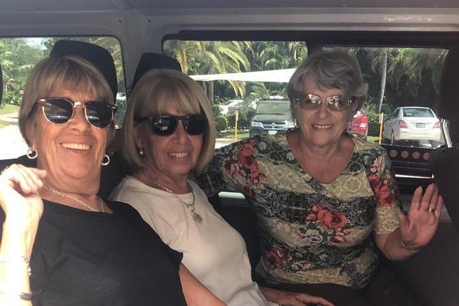 Luxury SUV Private Transfer R/T-Airport-Hotel-Airport- Playa del Carmen - Cancun Airport Pickup: How the Sign-and-Meet Works