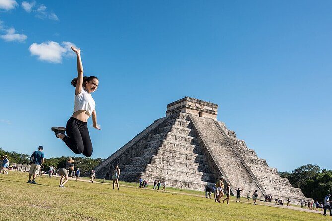 Luxury Tour to Chichen Itza and 2 Cenote - From Tulum - Chichén Itzá UNESCO: guided first, then your own photo time