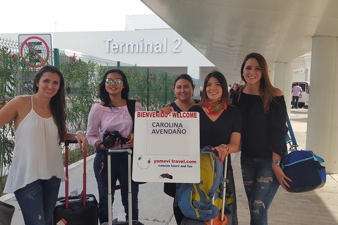 Luxury transportation from Cancun airport - Riding to the Hotel Zone: Comfort, Privacy, and Timing