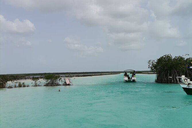 Magical Bacalar Full Day Tour - Fuerte San Felipe and the Bacalar photo sign, plus your regional meal