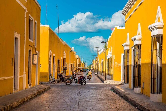 Magical Towns & Chichen Itza Day Trip from Mérida - Izamal: The Yellow City, Convent on a Maya Pyramid, and Kinich Kakmó