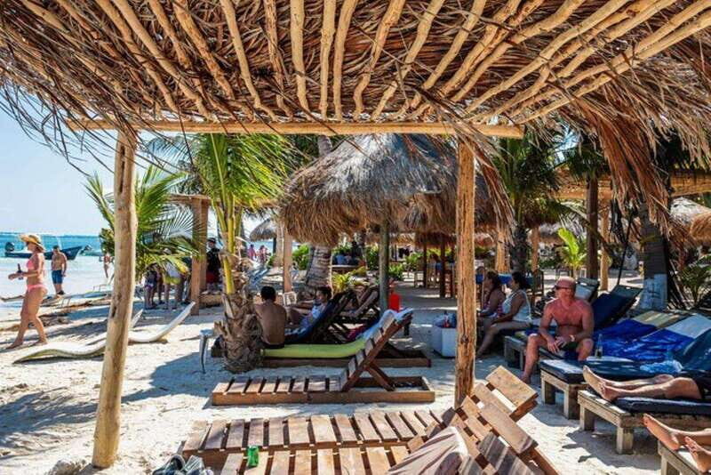 Mahahual: Snorkeling on the Great Mayan Reef - Mahahual meeting point and the taxi you may need