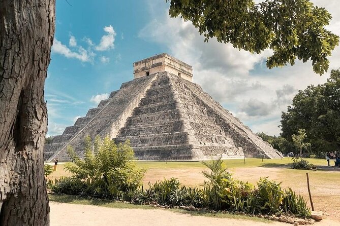 Majestic Chichén Itzá, Cenote Suytun, & Cenote Ikkil Journey - Cenote Ik-kil: Second Swim Stop With Safety Support