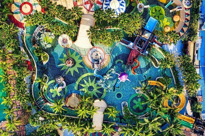 Meeting at the Dolphinarium - Plaza la Isla Aquarium: what the dolphin portion really means