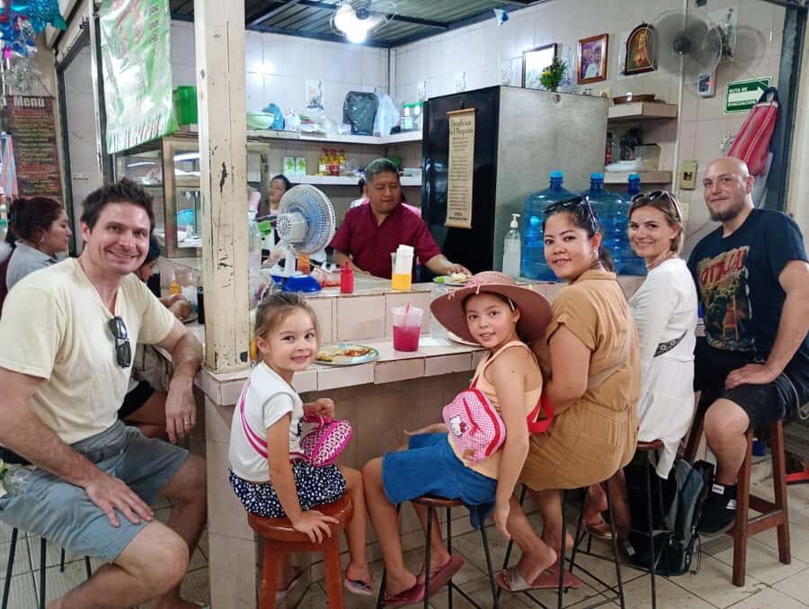 Mérida: Food tour of typical Yucatecan cuisine. - Meeting point on 56th Street and how to start smoothly