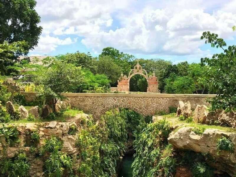 Mérida: Hacienda & Cenote Mucuyche Guided Tour - Carlota Cenote: crystal-clear water and a famous name