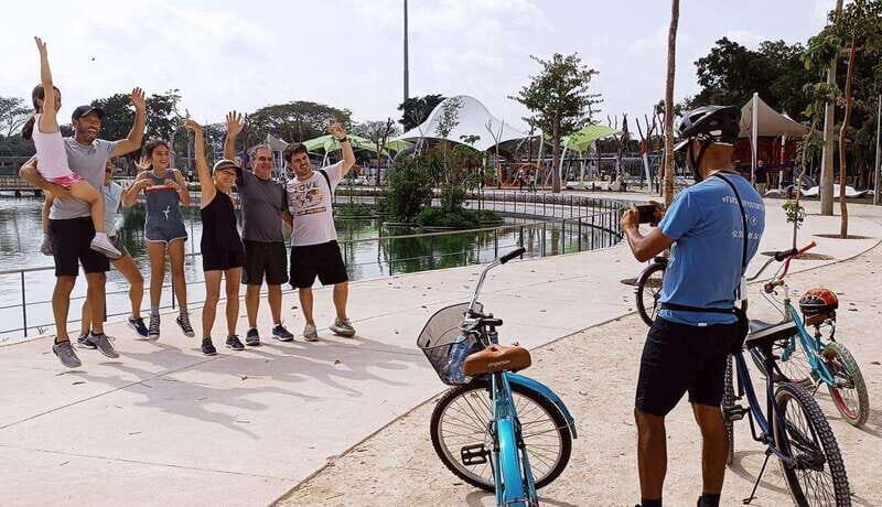 Mérida: Montejo Boulevard and Historic Center bike tour - Key Things You’ll Notice on This Mérida Bike Tour