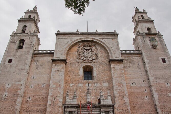 Mérida Scavenger Hunt and Sights Private Self-Guided Tour - Private and independent: who this works best for