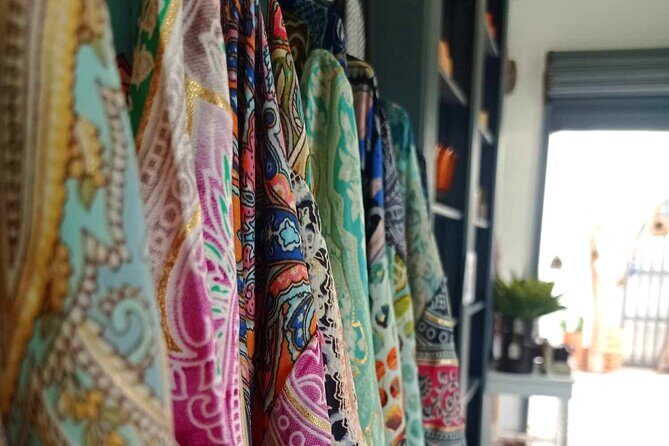 Merida's Ultimate Experience Shopping TOUR - Starting at the Monumento Andrés Quintana Roo at 9:00 am