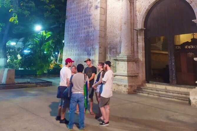Mike&Duck Walking Tour Merida - Stop 5: Santa Lucía Church and the famous white chairs