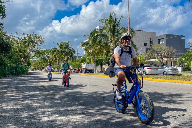North Shore E-Bike & Beach Break - Lunch That Doesn’t Waste Your Time