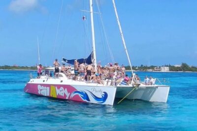 Party On Sailing Cruise to Isla Mujeres from Cancun - Where you meet at 10:00 am and what to bring for a long sun day