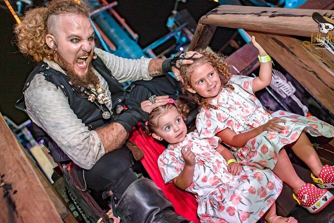 Pirate Ship Jolly Roger with Dinner and Open Bar - The cruise segment: Bay of Hope on Cocos Island