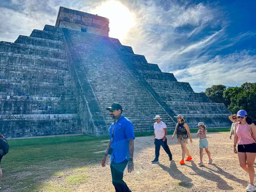 Playa del Carmen: Chichen Itza Early Tour with Expert Guide - Lunch, energy, and the shopping question