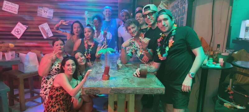 Playa del Carmen: Social Pubcrawl, meet fellow travelers - The quick on-foot transition to the concert moment