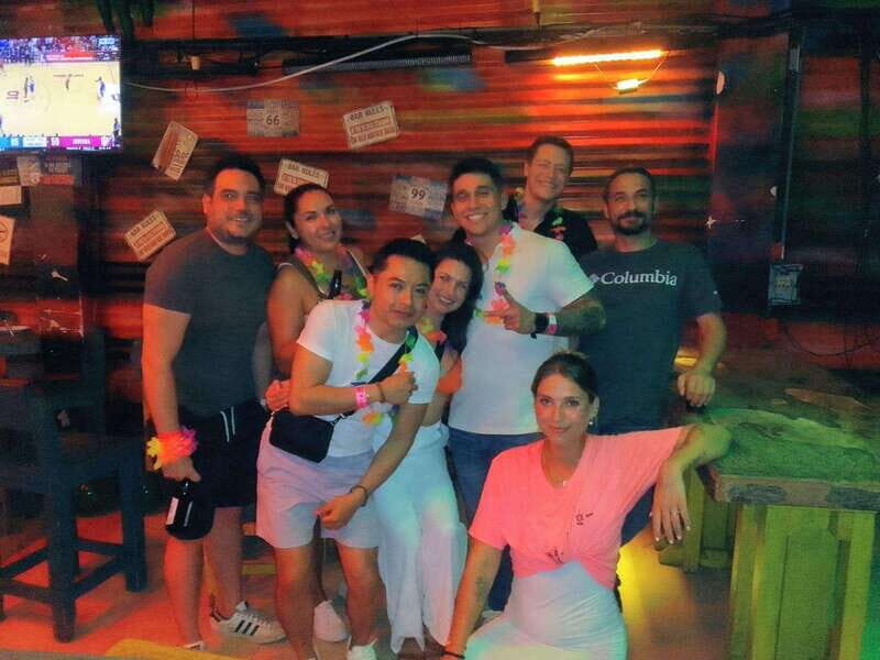 Playa del Carmen: Social Pubcrawl, meet fellow travelers - What’s included: drink math that actually makes sense