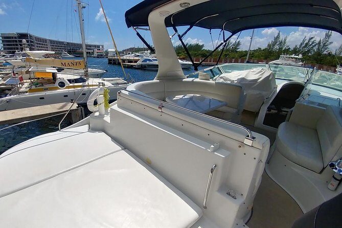 Playa Mujeres rent a Yacht 4hrs with Food and drinks aboard CA55 - Group Size and Pace: When a Private Tour Feels Actually Private