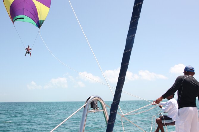 Plus Full Day Catamaran Tour to Isla Mujeres All Inclusive - Guides, crew, and the small-group advantage