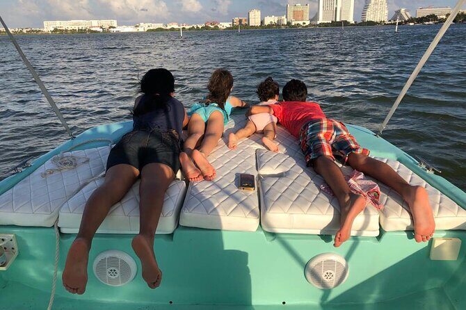 Private Boat Lake Ride and Cancun Bay Sightseeing - How the Rental Time Works (2, 4, or 6 Hours)