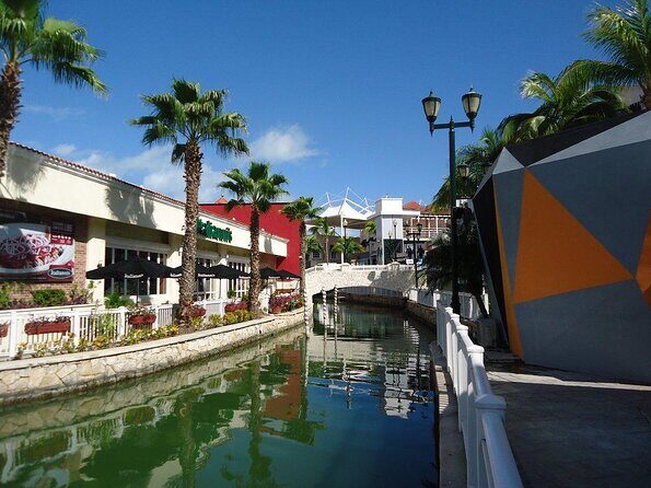 Private Cancun Shopping and City Tour - A fast, private 5-hour loop from Cancun hotel zone