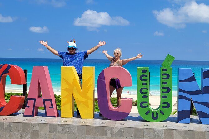 Private Cancun Shopping and City Tour - Plaza 28 downtown shopping: browsing without stress