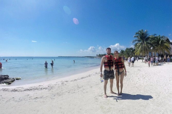 Private Experience: Akumal sea turtles encounter and Yal-kú lagoon colorfull fish snorkel. - The guide matters more than you think