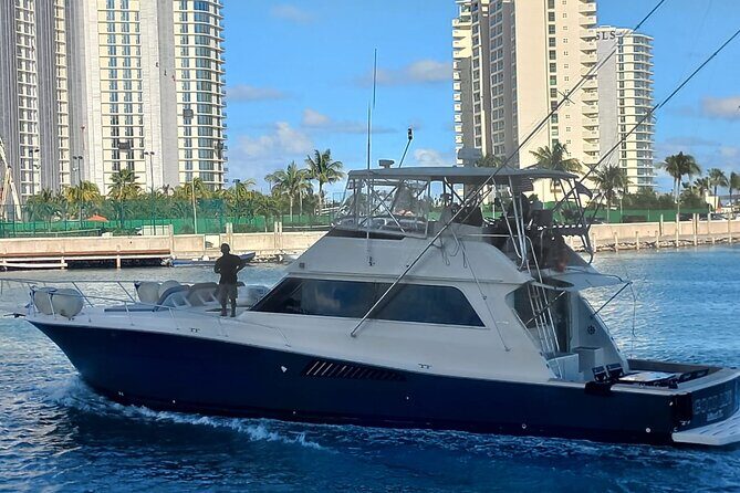 Private Full Day Tour by Yatch in Cancún - Sailing Around Cancún: Your Time, Your Atmosphere
