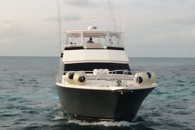 Private Full Day Tour by Yatch in Cancún - Drinks and Snacks: Included Means You Can Relax