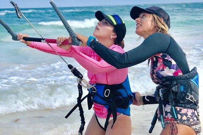 Private Kiteboarding Lesson in Tulum - In the Water: Body Drag Upwind and Power Strokes