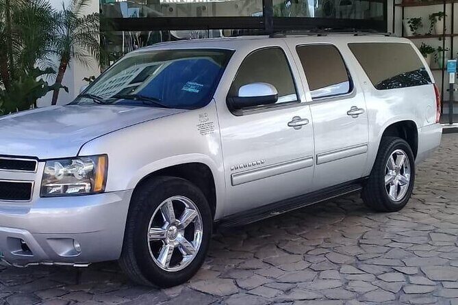 Private luxury transportation from CUN Airport to Playa del Carmen - What “luxury” gets you: comfort, vehicles, and the bag-handling bonus